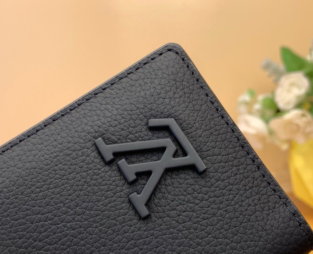 LV aerogram leather grainy mocha wallet