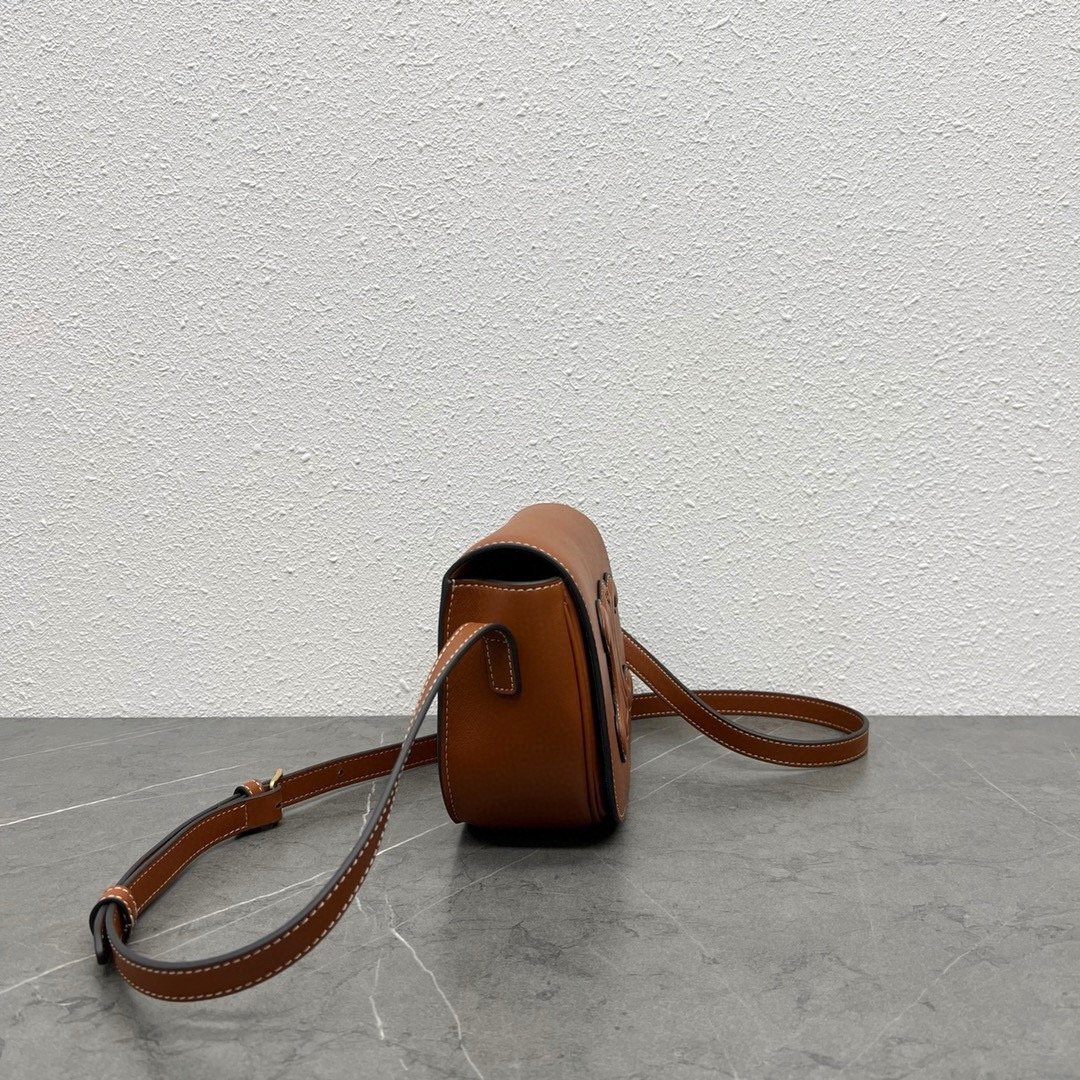 2024 Spring/Summer FOLCO Saddle Bag