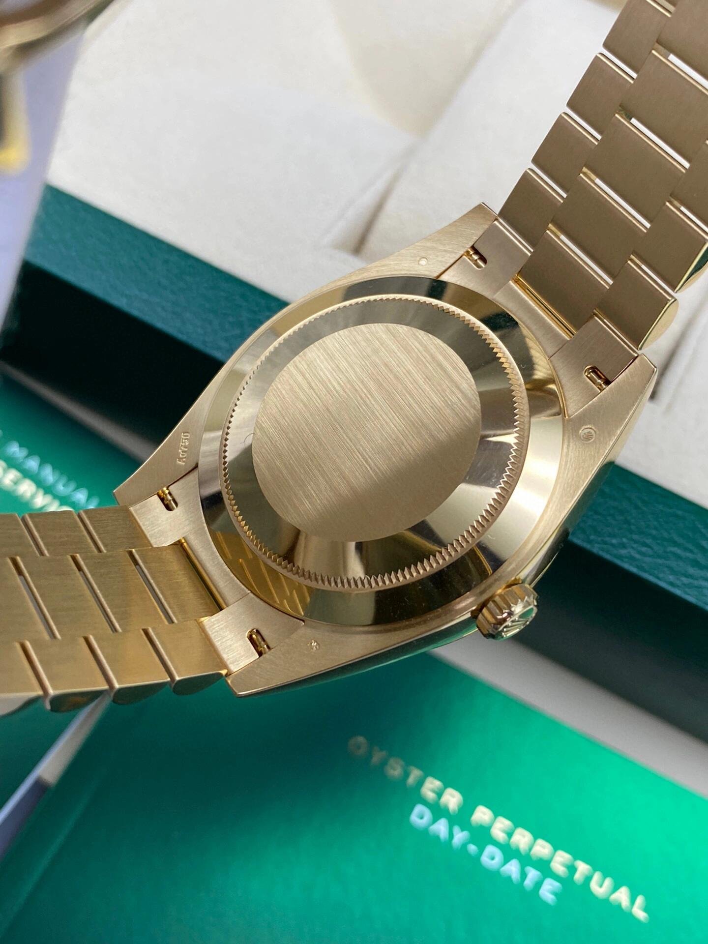 Rolex Brilliant Star Day-Date Full Gold 901688