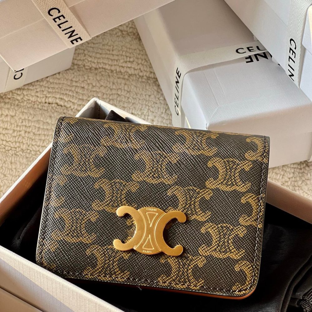 Triomphe compact wallet in shiny calfskin brown monogram