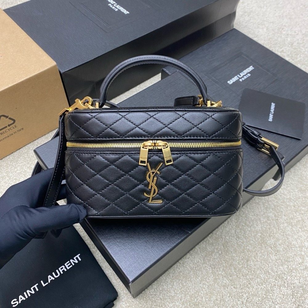 Hot sale 𝙈𝙞𝙣𝙞 sheepskin shoulder strap clutch cosmetic bag 766731