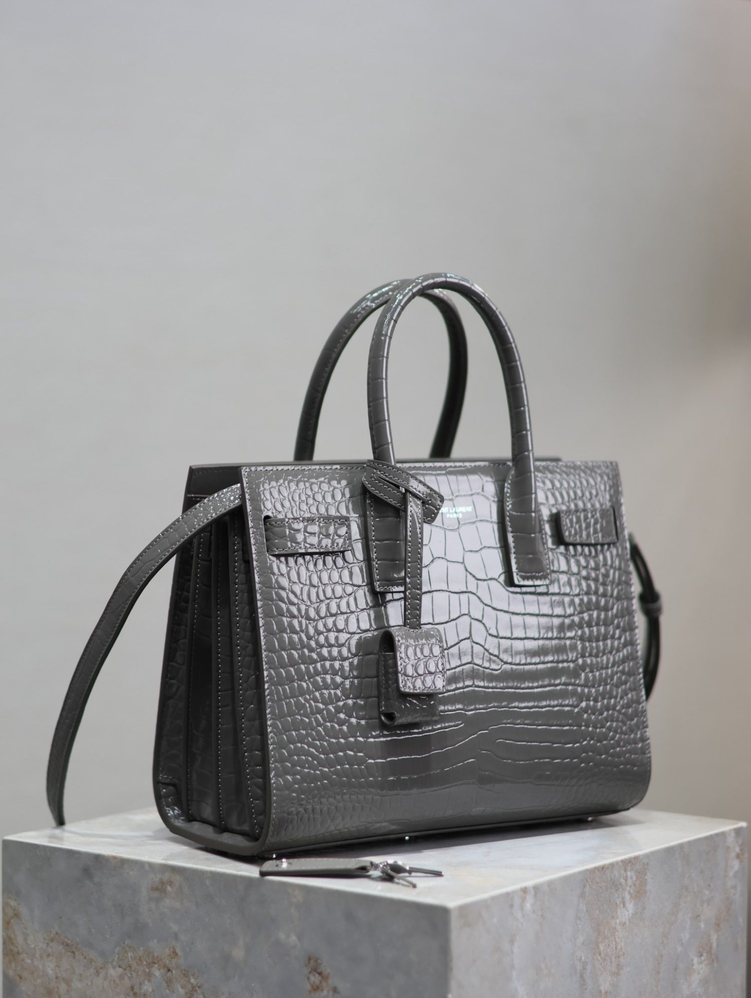 SAC DE JOUR Classic Accordion Bag Grey