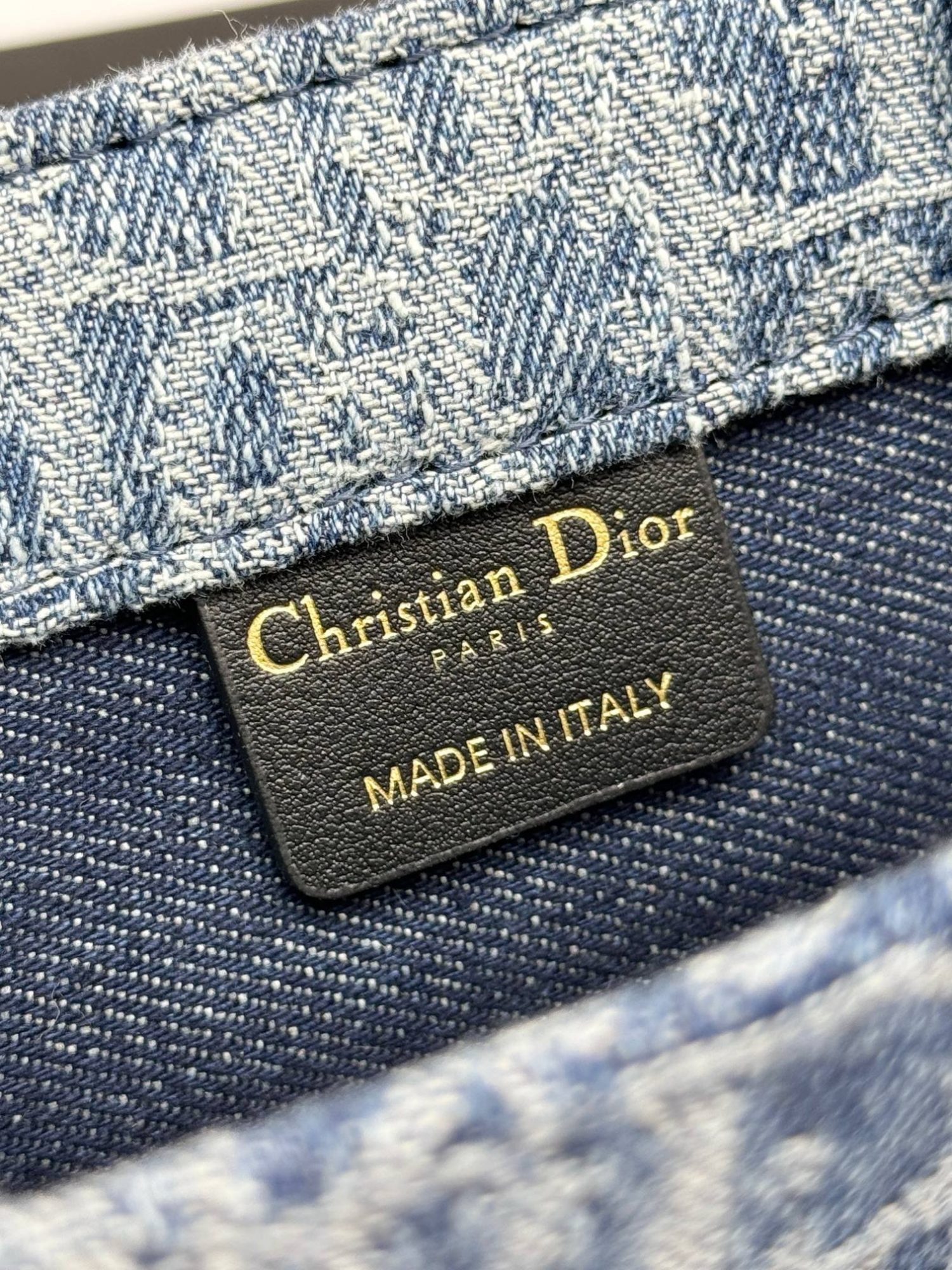 𝐃𝐢𝐨𝐫 𝐁𝐨𝐨𝐤 𝐓𝐨𝐭𝐞 Shoulder strap mini denim D D6687