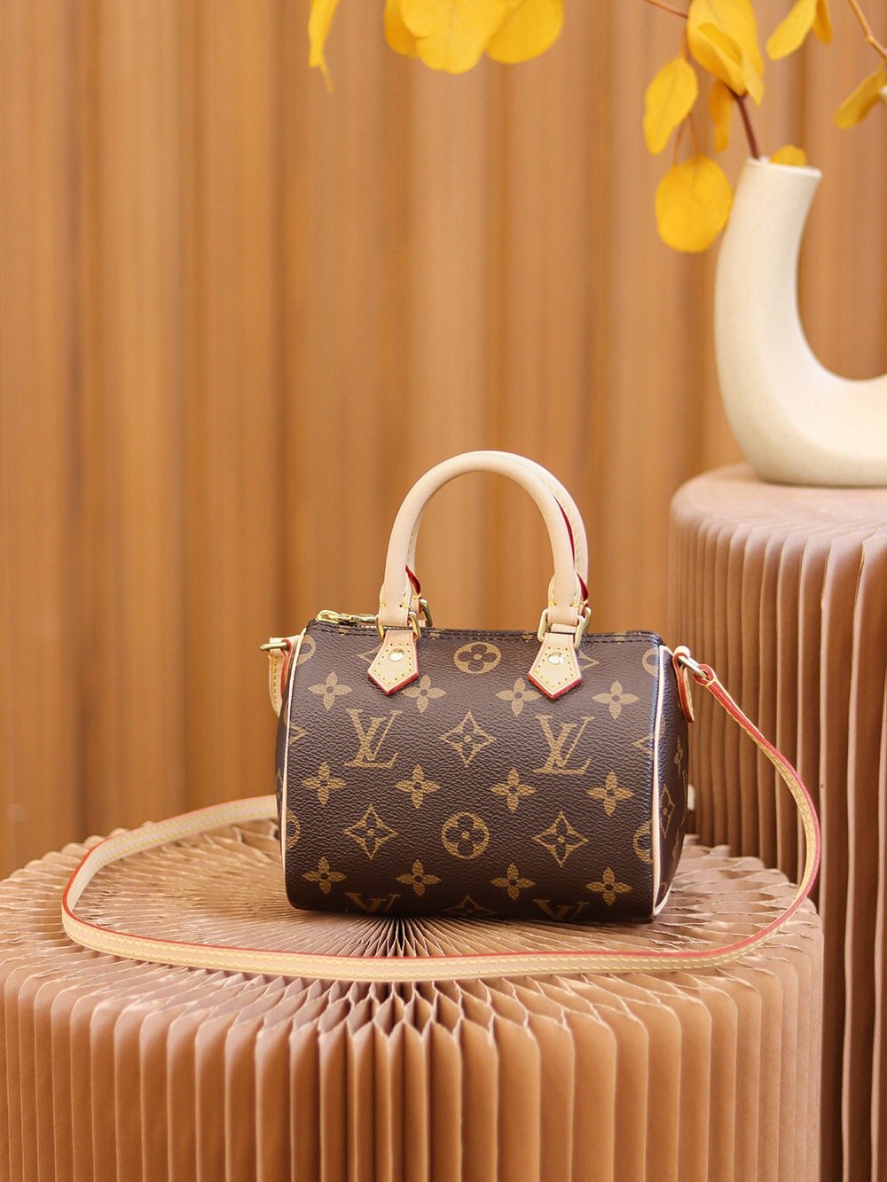 Louis Vuitton NANO SPEEDY枕头包系列 m61252