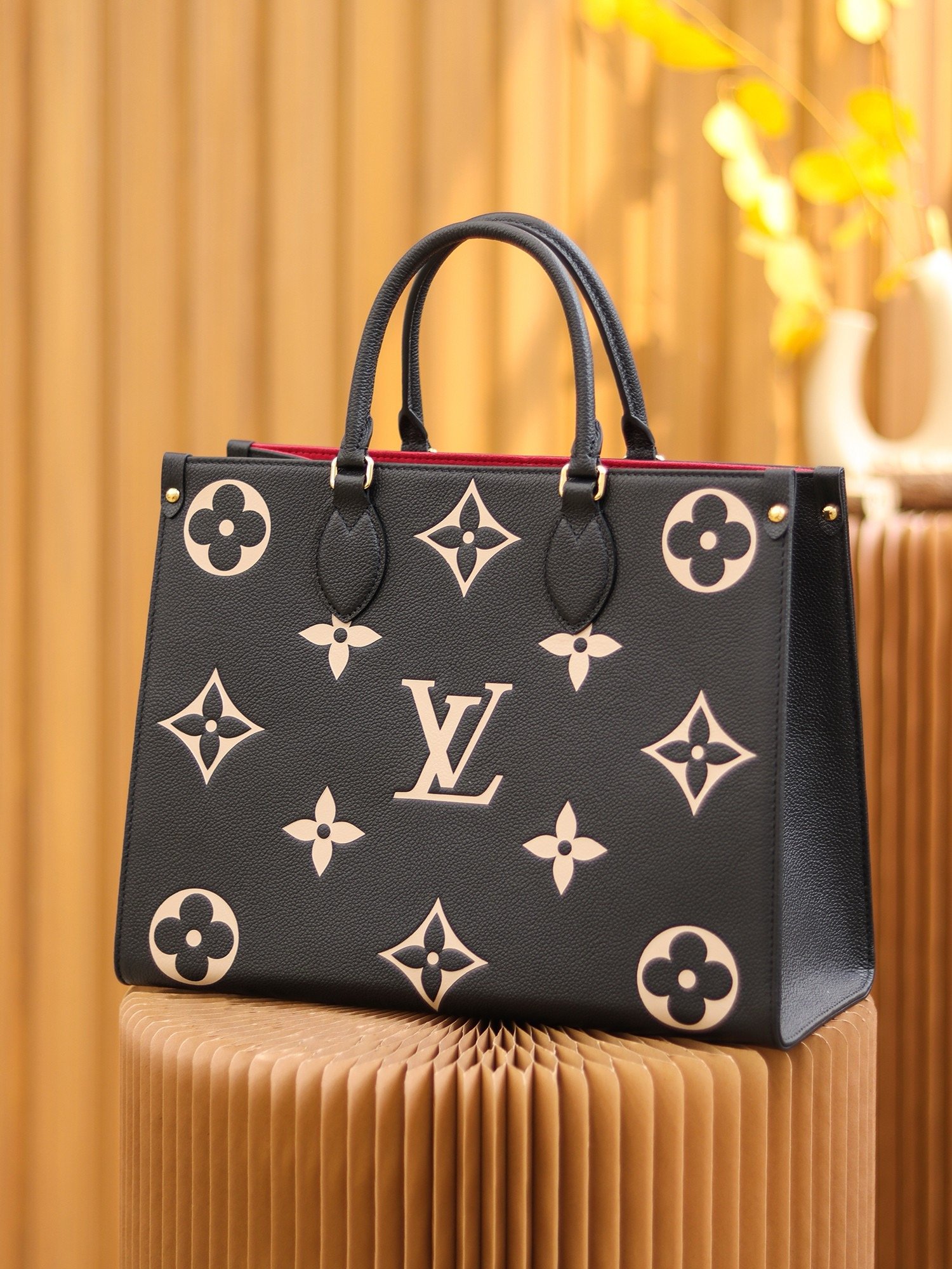Louis Vuitton ONTHEGO Medium m45495 35*27*14cm