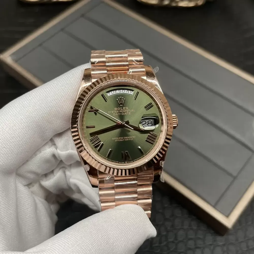 Rolex Day-Date 228235 Rose Gold Green Roman Dial President Bracelet Swiss 3255 Movement