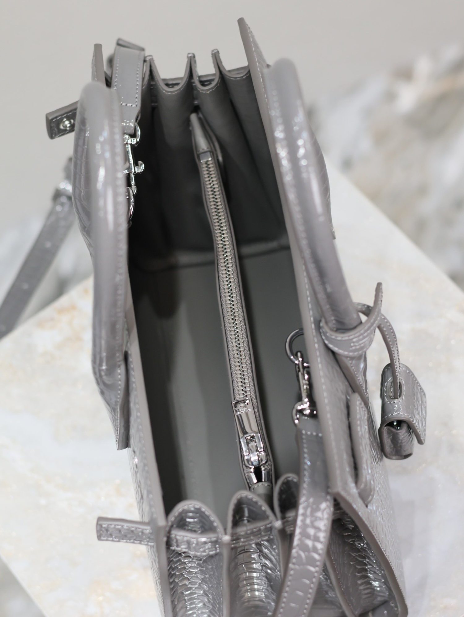 SAC DE JOUR Classic Accordion Bag Grey