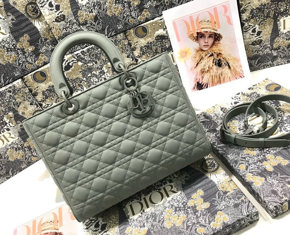 Lady Dior seven check frosted rattan beef leather clamshell handbag with shoulder strap M0566