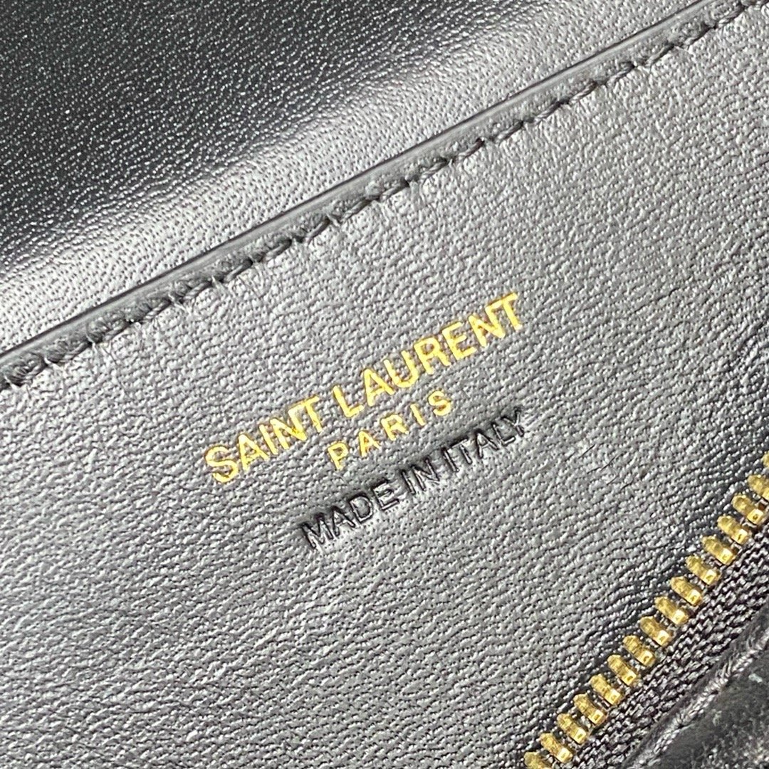 Hot sale 𝙈𝙞𝙣𝙞 sheepskin shoulder strap clutch cosmetic bag 766731