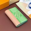l.vuitton marque deposee bright colors 7.5×1×1 cm