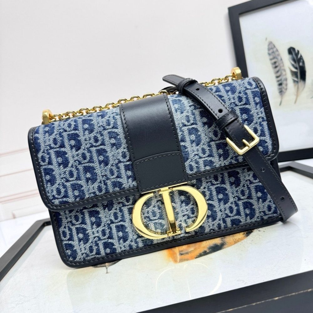 𝐃𝐢𝐨𝐫 𝟑𝟎 𝐌𝐨𝐧𝐭𝐚𝐢𝐠𝐧𝐞 chain denim D blue cloth D5002
