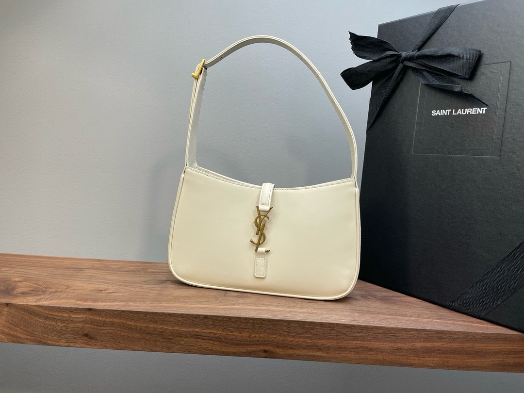 【𝑳𝑬 𝟓 𝑨 𝟕】𝙍𝙤𝙨𝙚 same style smooth plain leather 𝙃𝙊𝘽𝙊 handbag Plain leather Tabby Gold/Cream White 𝟔𝟓𝟕𝟐𝟐𝟖