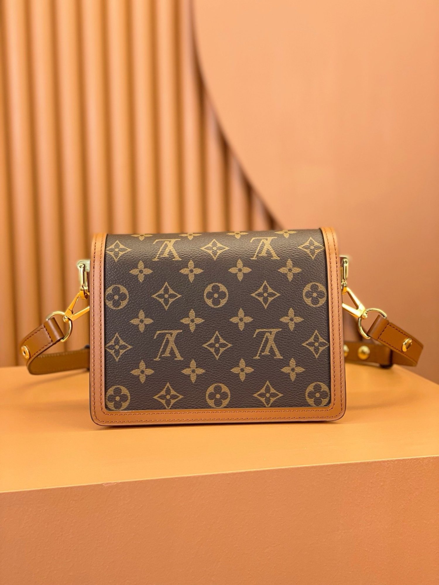 Dauphine handbag