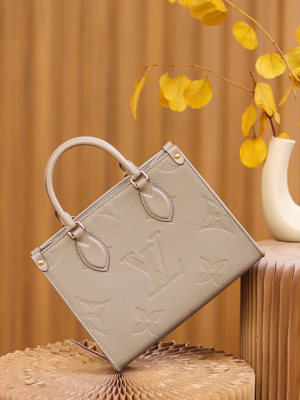 Louis Vuitton ONTHEGO small size m45660 25*19*11.5cm
