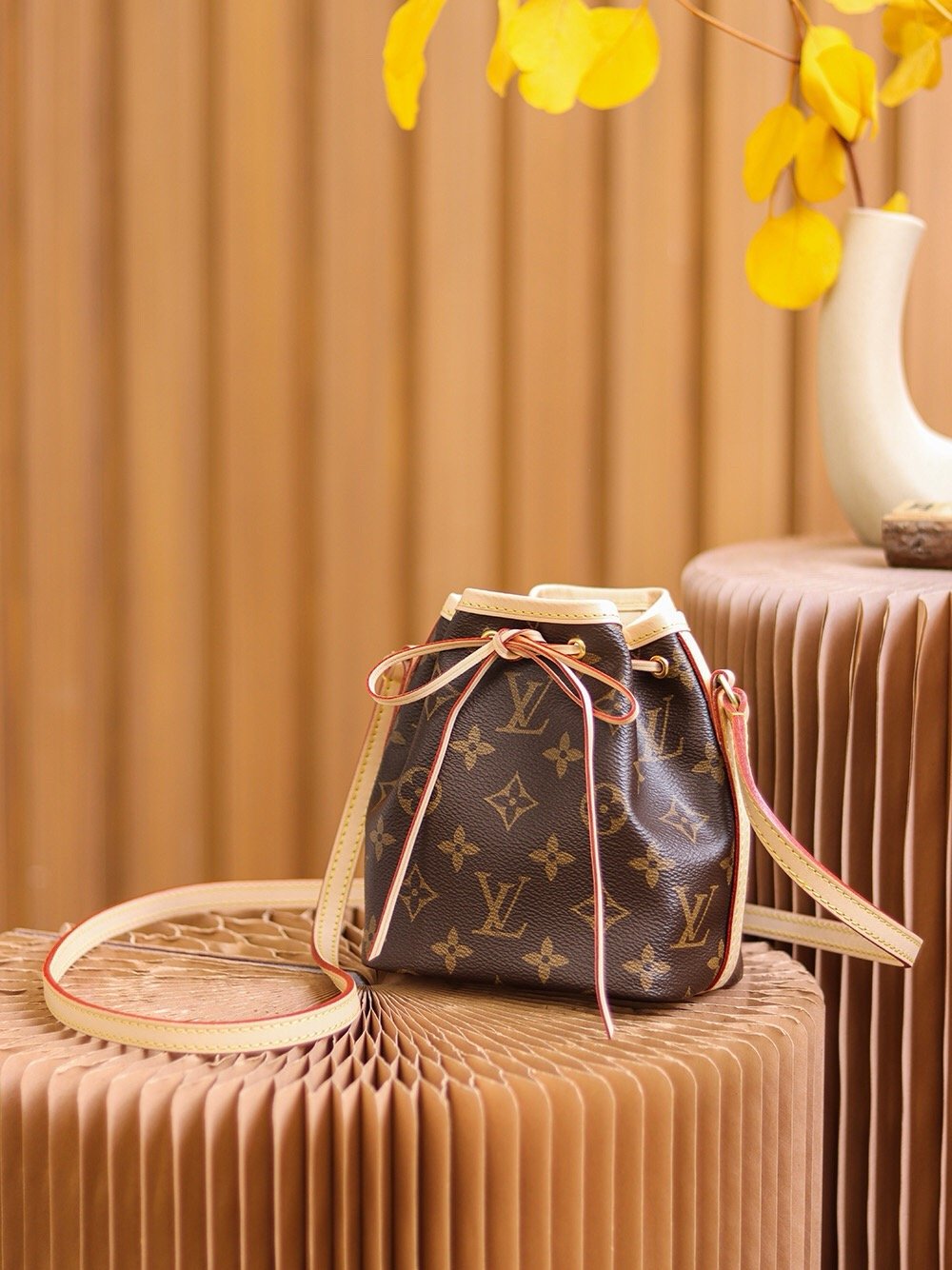 Louis Vuitton NANO m41346 13*16*10cm