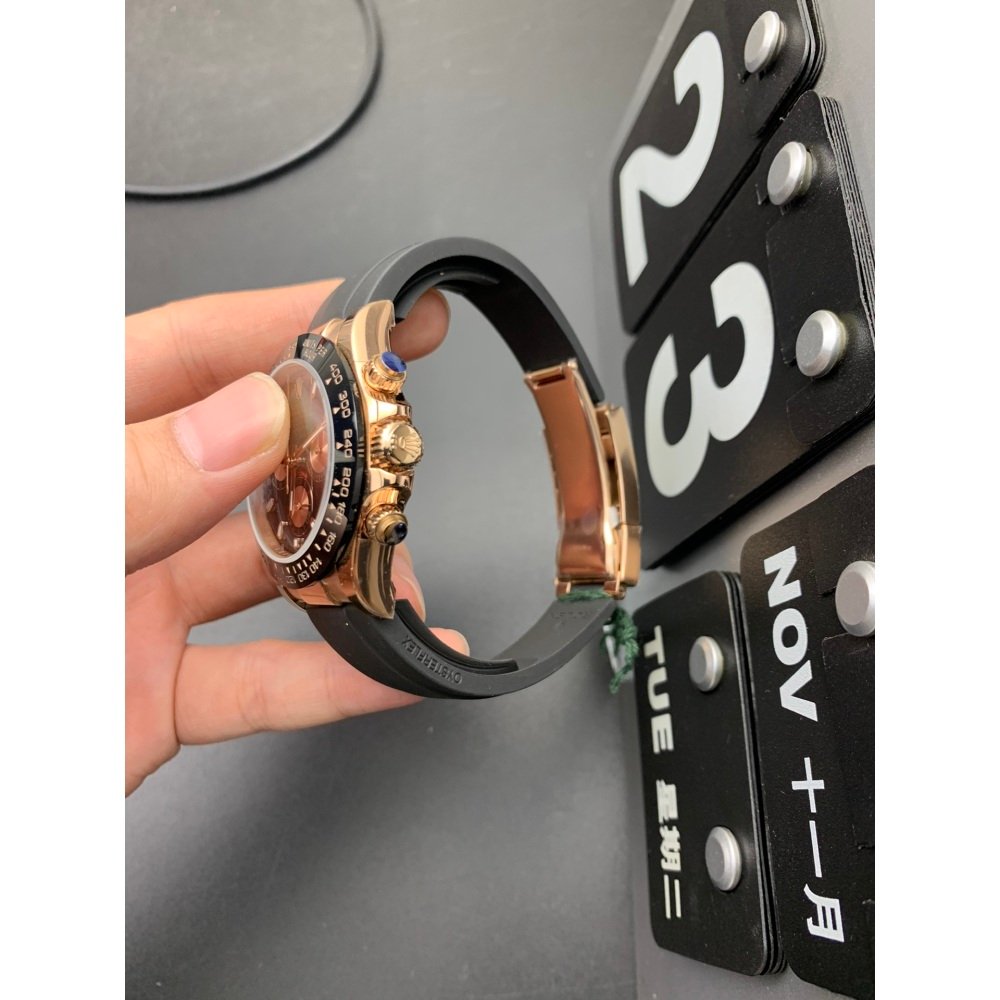 Rolex Daytona 116515LN Rose Gold Black Dial Rubber Strap Swiss 4130 Movement