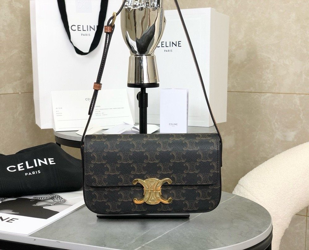 𝗖𝗘𝗟𝗜𝗡𝗘 | Arc de Triomphe underarm bag black 𝟮𝟬*𝟭𝟬*𝟰𝒄𝒎
