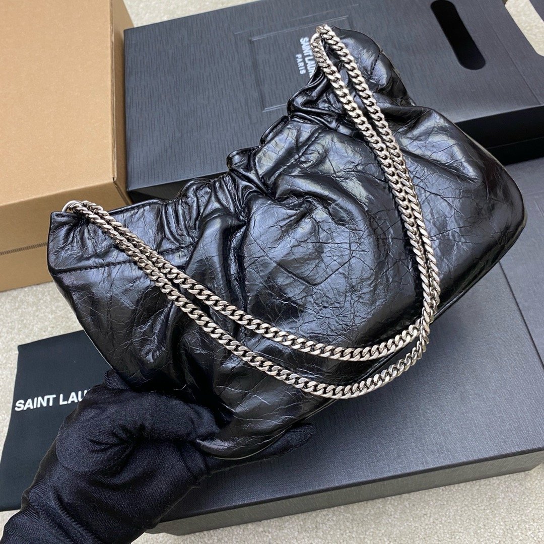 Cloud bag Mini leather shoulder bag Cloud-shaped underarm bag Wax leather black/antique silver 681632