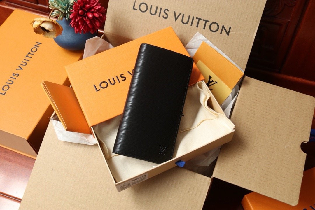 LV brazza wallet water ripple