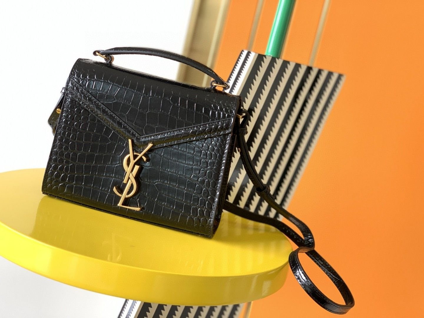 Cassandera Leather Handbag
