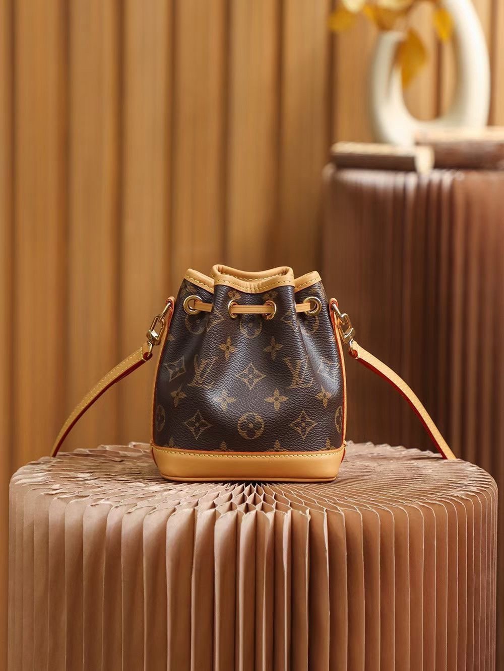 Louis Vuitton Nano Mini small bucket m81266 old flower 13*16*10cm
