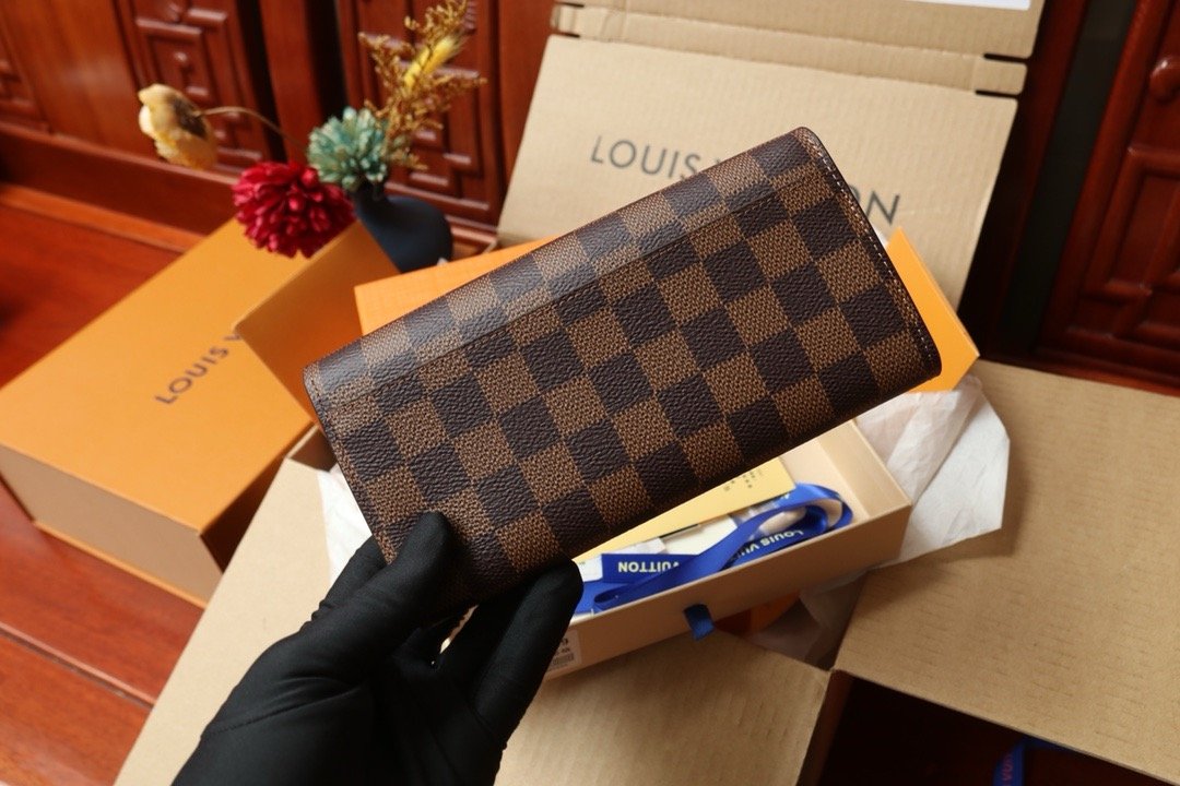 LV sarah flap long wallet