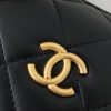 Chanel 22P small round box makeup bag sweetly feel makeup bag AS3066W980