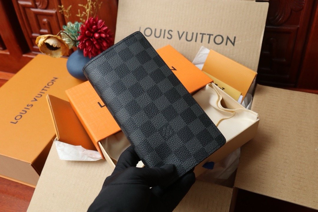 LV brazza wallet monogram canvas