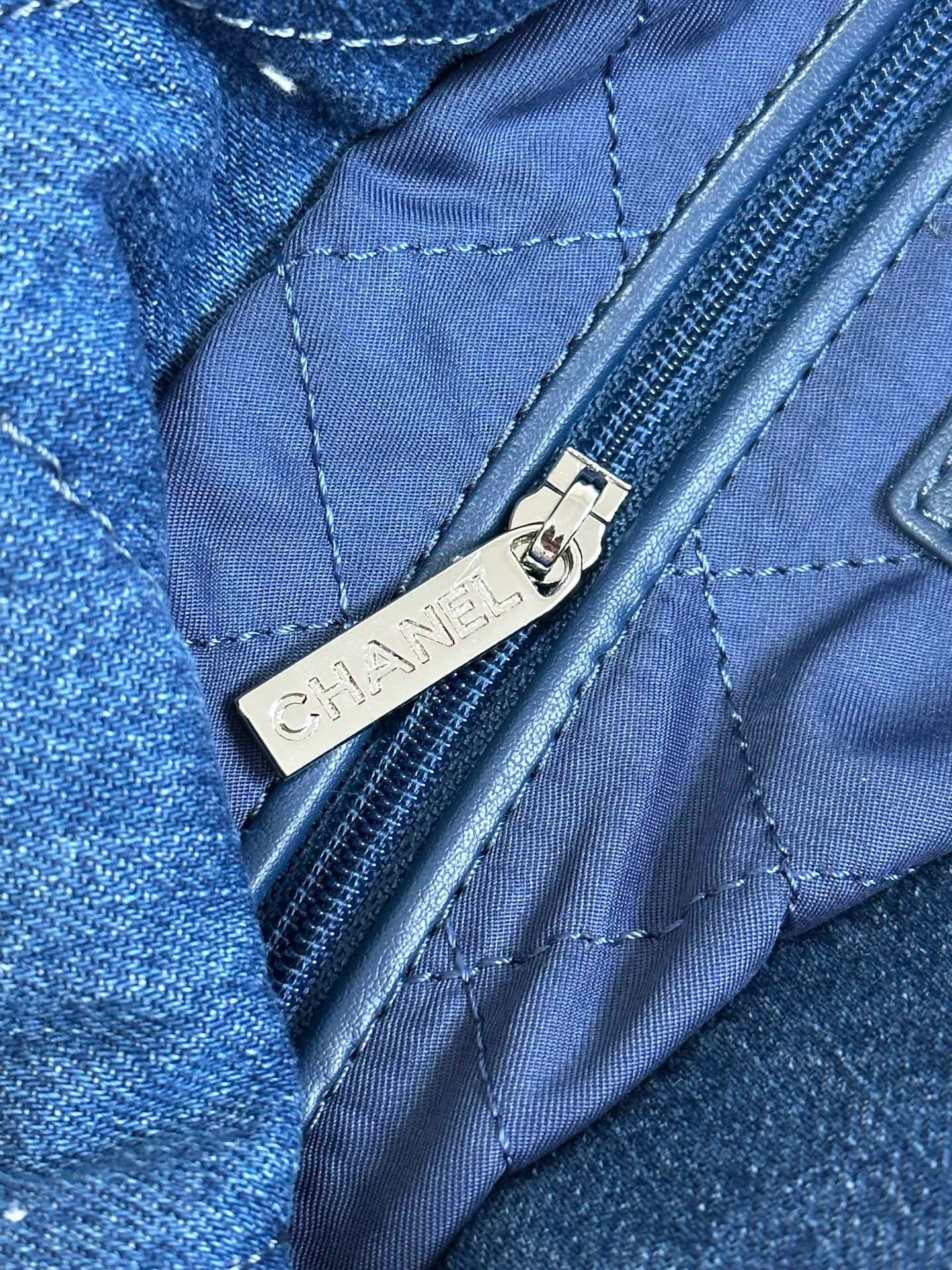 Chanel 24A 22Bag medium denim garbage bag AS3261W1080