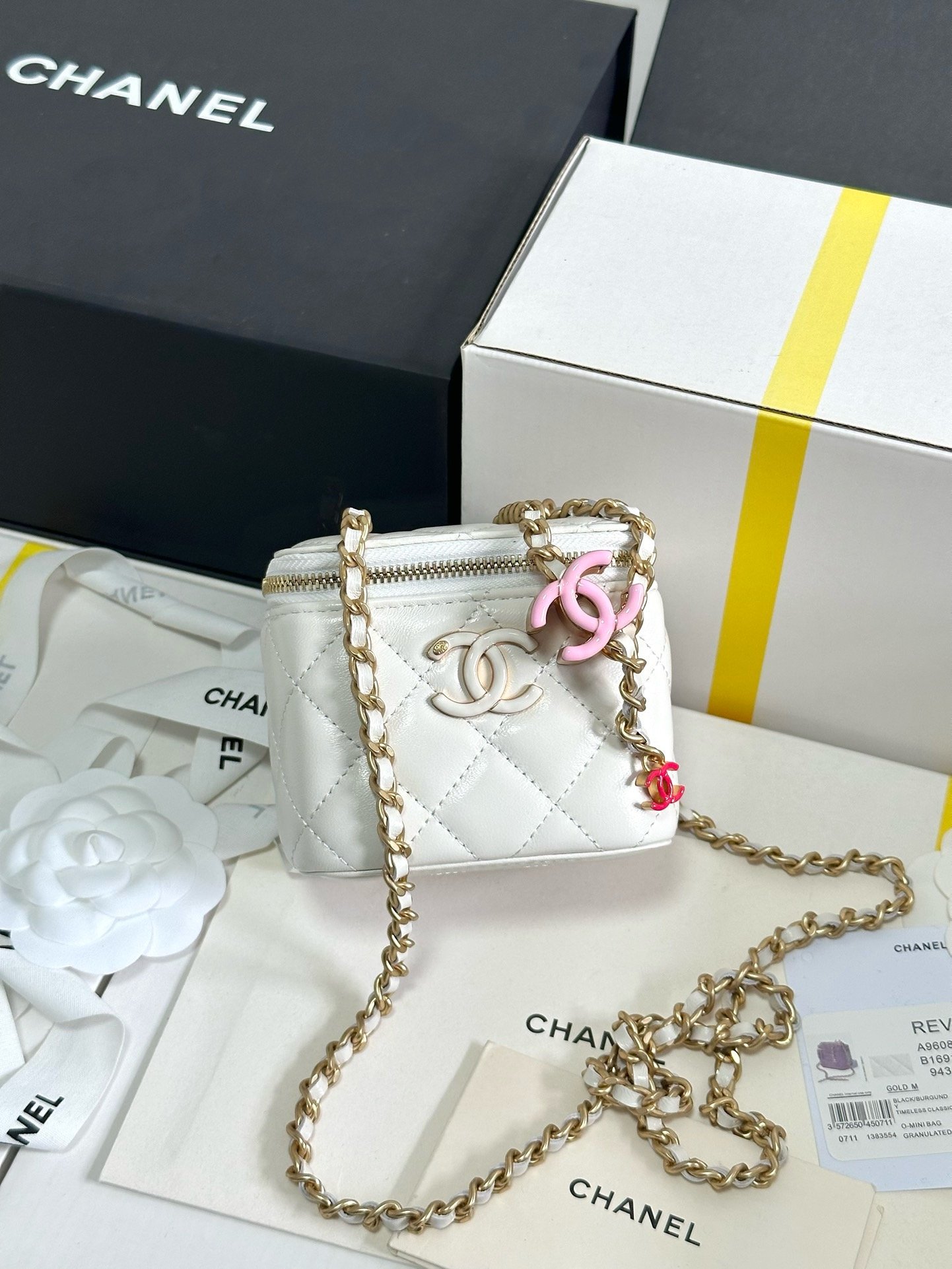 Chanel 24A Workshop enamel adjusting button makeup case 96080W650