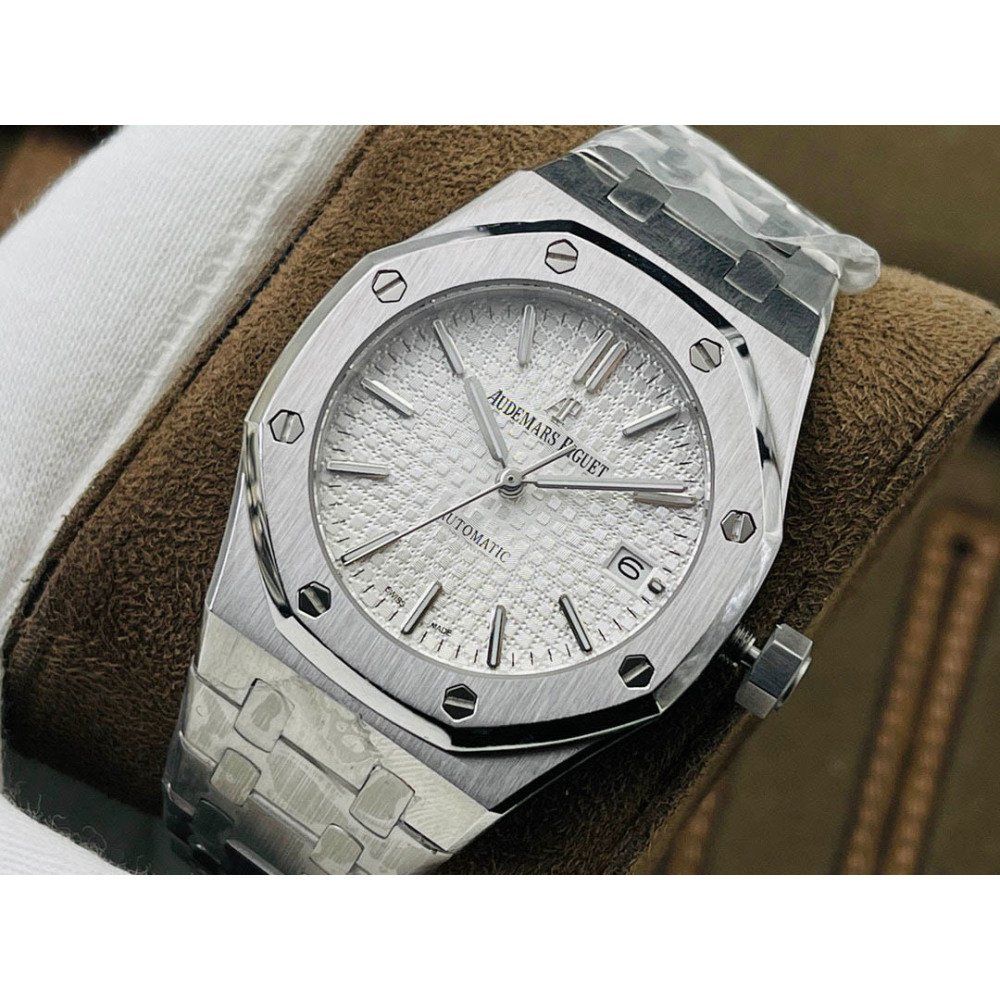 Audemars Piguet watch Diameter: 37*9.8MM