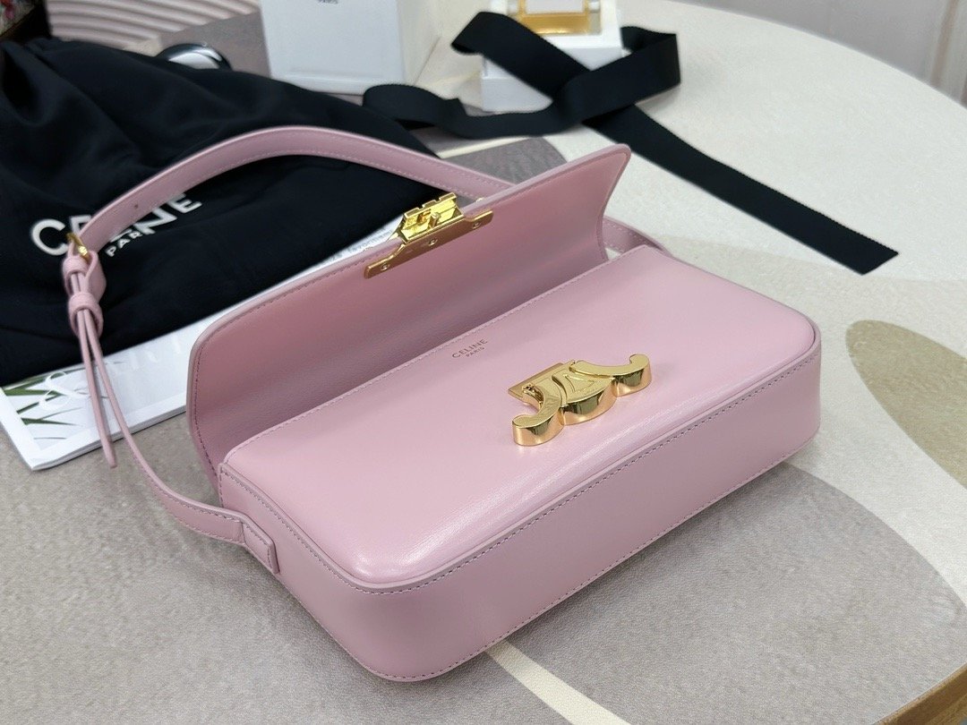𝗖𝗘𝗟𝗜𝗡𝗘 | Arc de Triomphe Underarm Bag Pink 𝟮𝟬*𝟭𝟬*𝟰𝒄𝒎