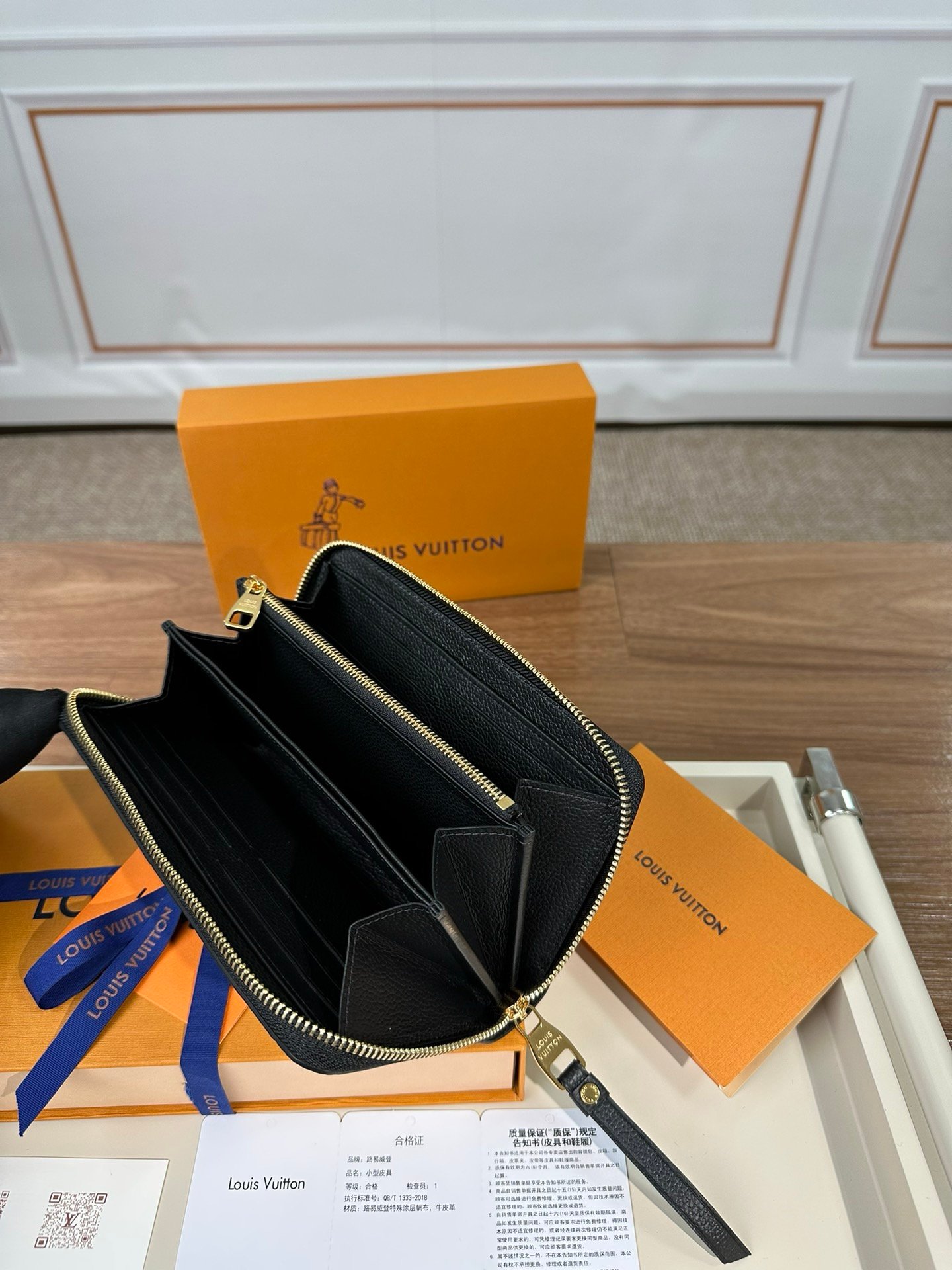 LV classic wallet 19.5x10x2cm