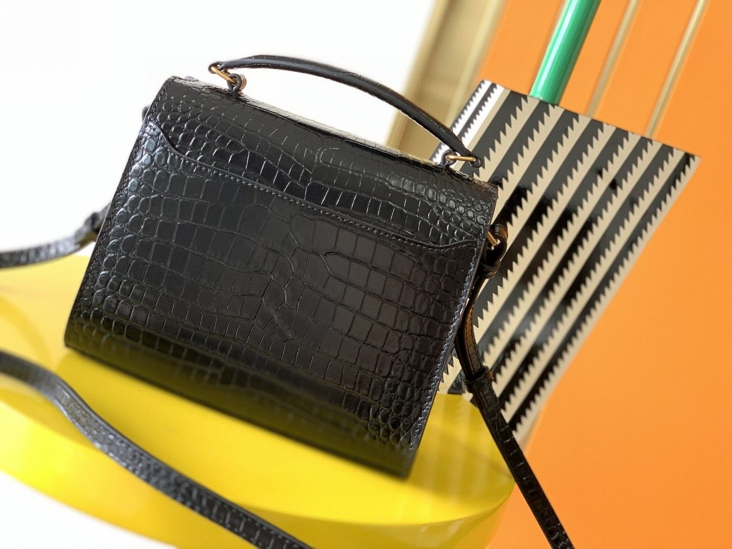 Cassandera Leather Handbag
