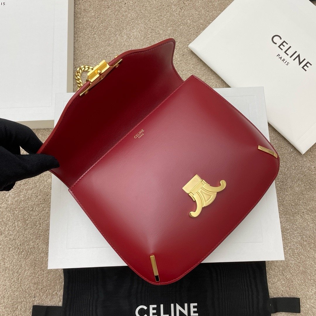 BESACE TRIOMPHE shiny cowhide leather chain bag 24.5*17*4