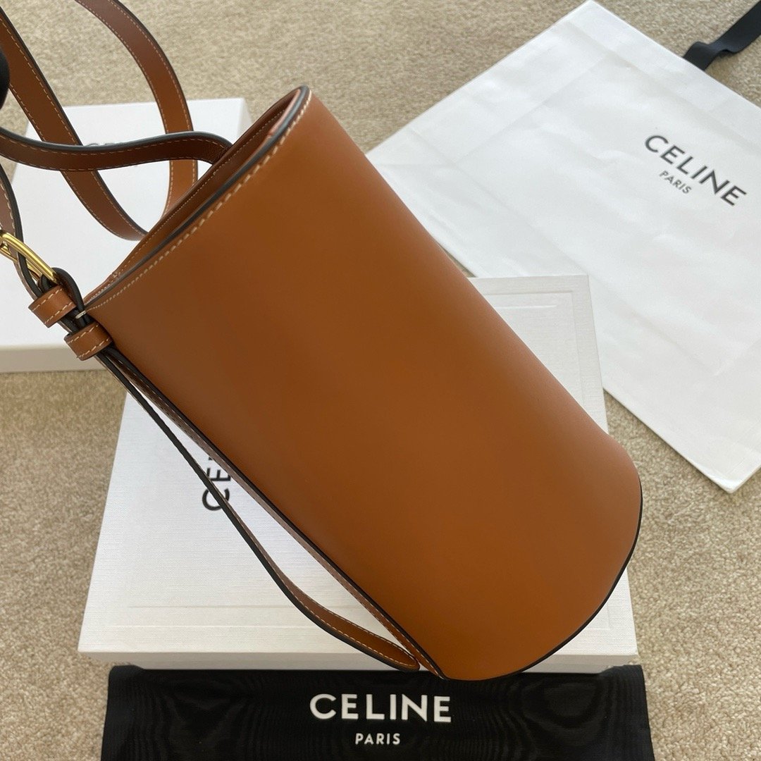 BUCKET TRIOMPHE shiny cow leather bucket bag Triomphe new bucket bag 25*22*14