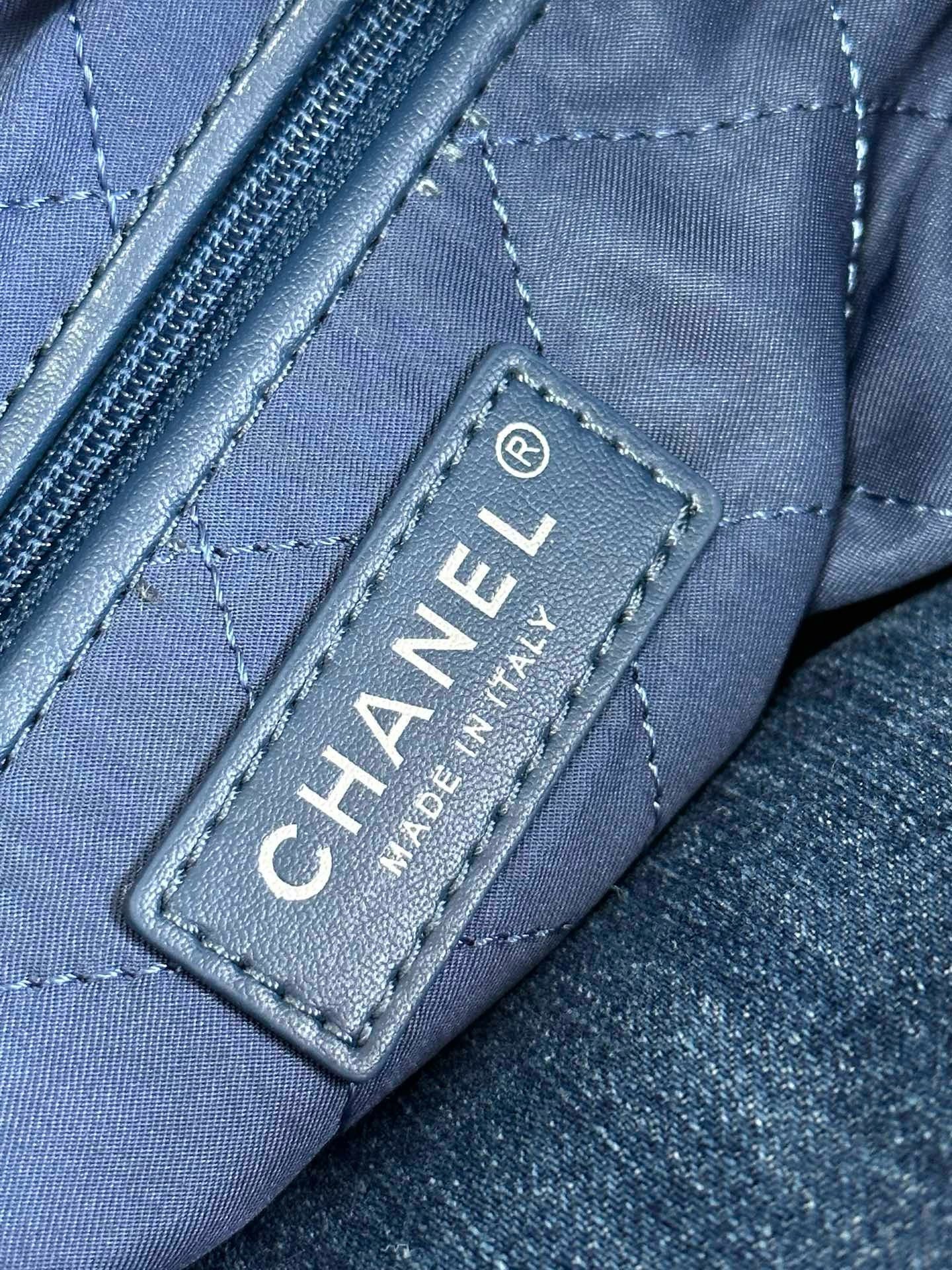 Chanel 24A 22Bag medium denim garbage bag AS3261W1080