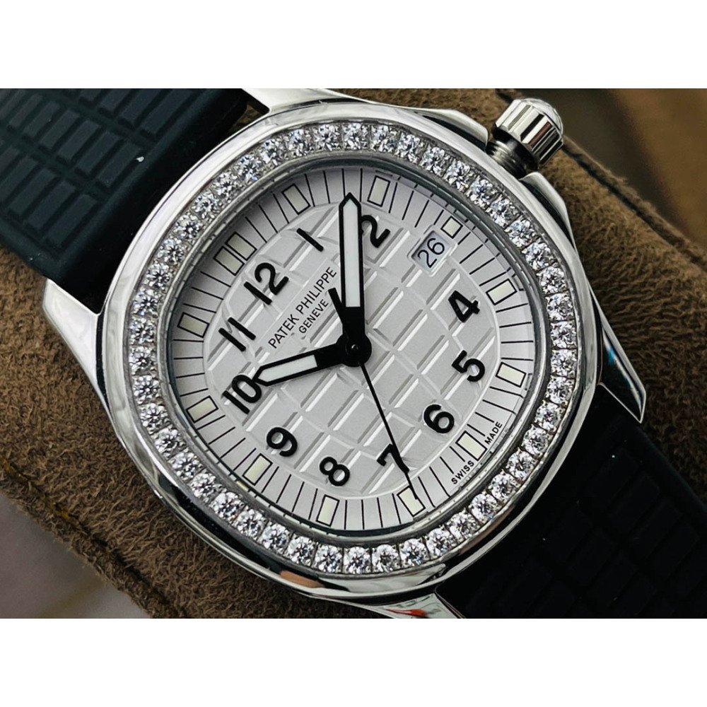 Patek Philippe Quartz Watch Size 35.6 * 9.5 mm